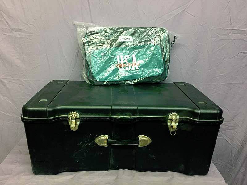 lot 60 image: Skoal bag & large chest