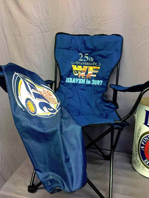 lot 66 image: Lite Beer Inflatable & Lite Beer lawn chair