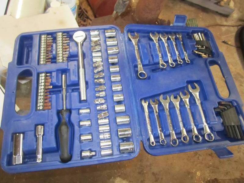 lot 10 image: 113 Piece tool set, as pictured...