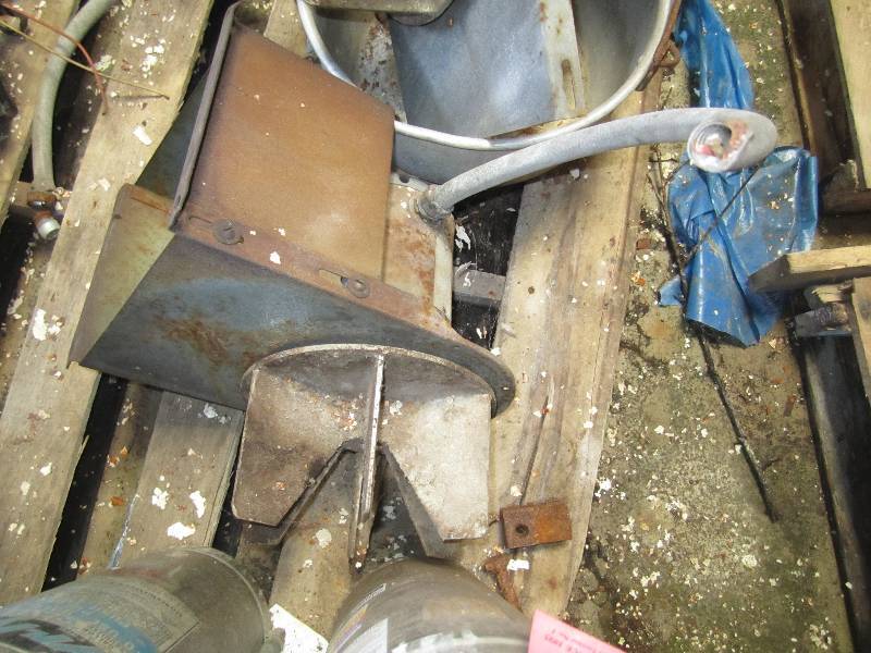 lot 15 image: Roof vent fan motor...