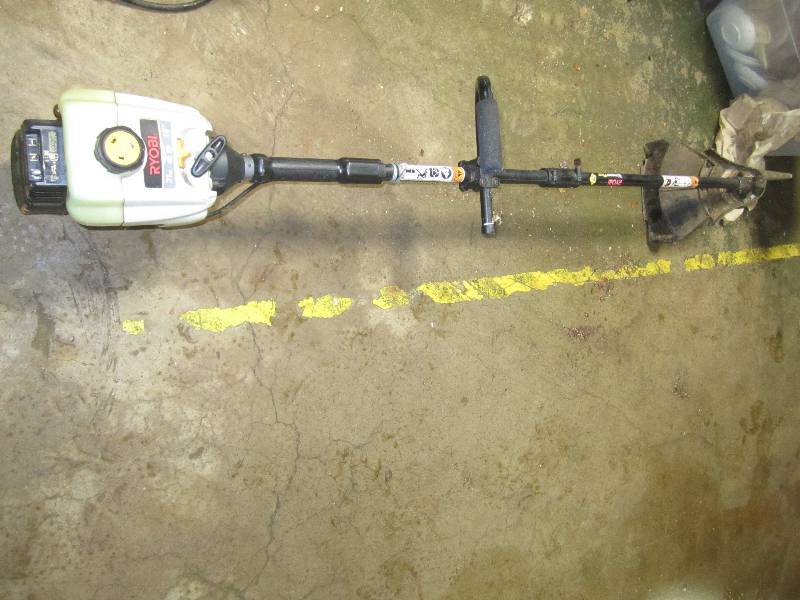 lot 30 image: Ryobi 18 trimmer...