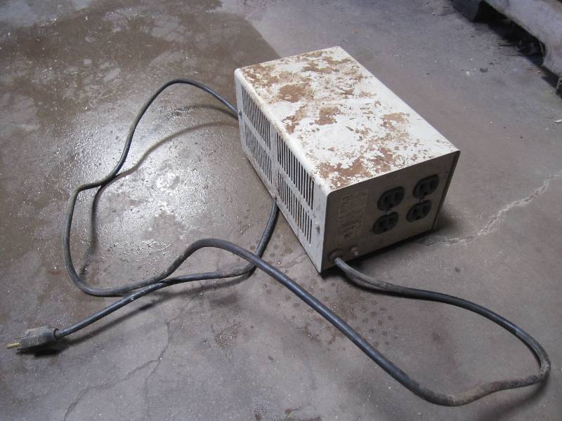 lot 51 image: One AC Power converter...