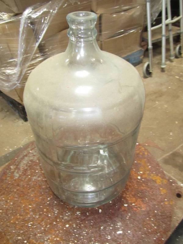 lot 60 image: Heavy old glass bottle, 5 gallon, C...