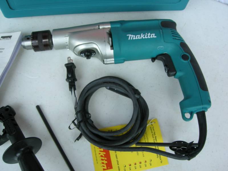 lot 3 image: Makita 2-speed Hammer Drill