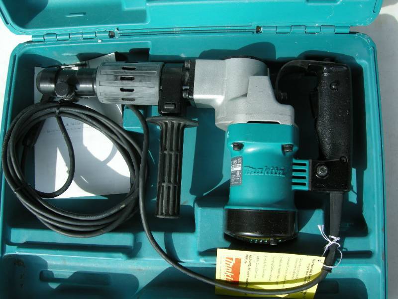 lot 22 image: Makita Demolition Hammer