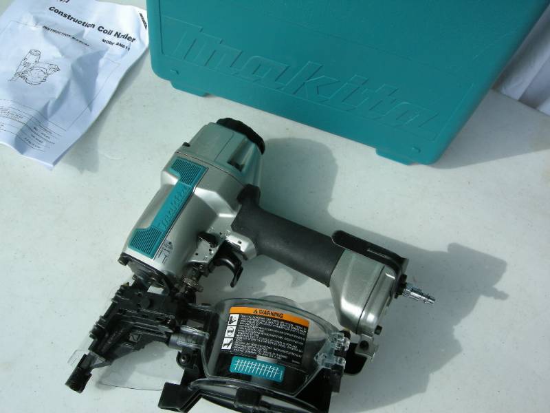 lot 26 image: Makita Construction Coil Nailer