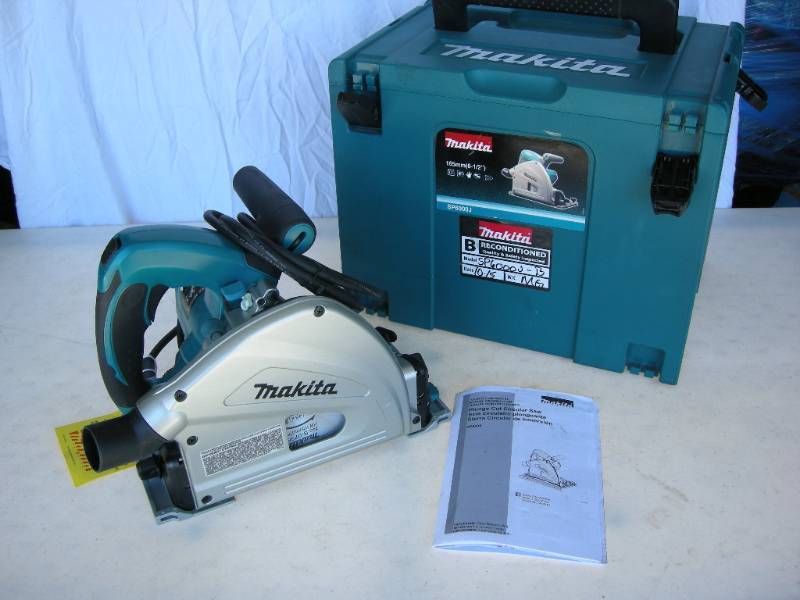 lot 38 image: Makita 6-12 Plunge Cut Circular Saw