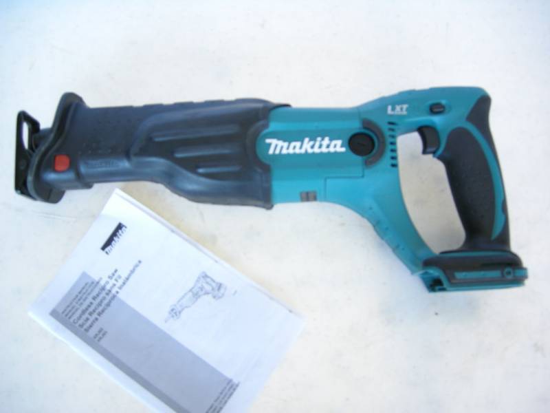 lot 60 image: Makita 18v Recipro Saw