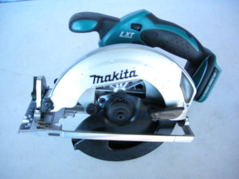 lot 69 image: Makita 6-12 LXT Cordless Circular Saw