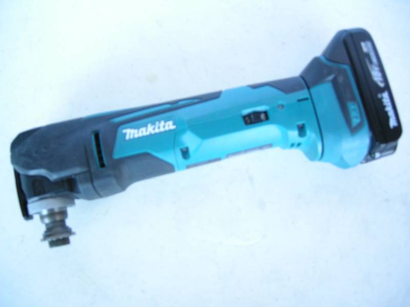 lot 76 image: Makita Cordless Multi-Tool
