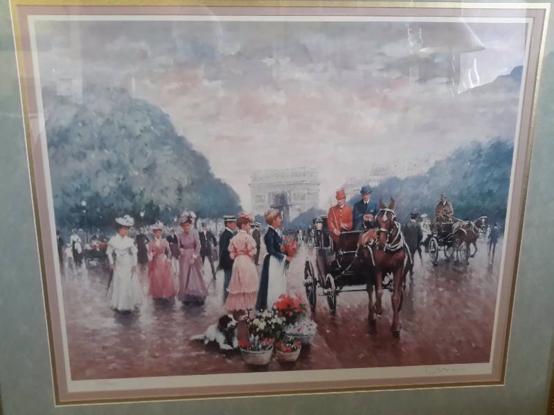 Nicely framed piece.  Paris 2072950