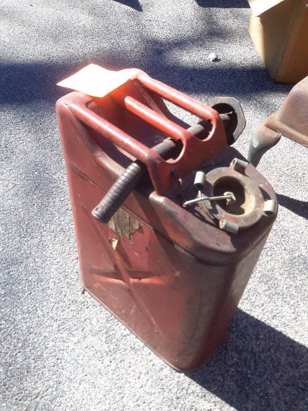 5 Gallon Vintage Gas can with spout