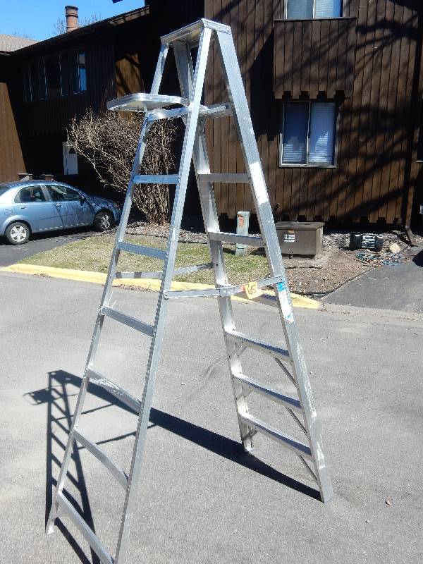 Commercial, 8 ft aluminum ladder.. 250 lb max