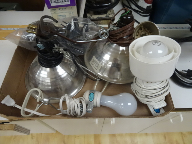 lot 10 image: 6 misc clamp on lights...