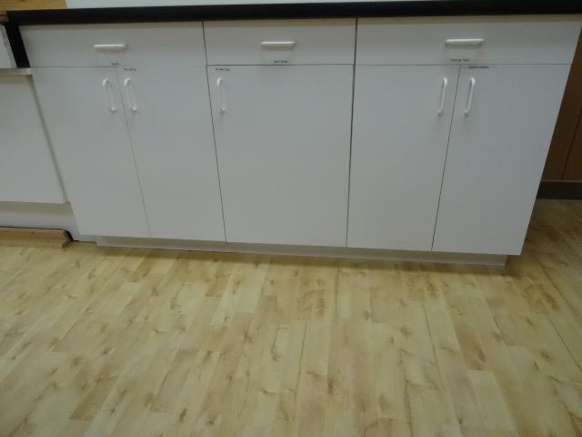 lot 7 image: 5 door cabinet with 3 drawers. 72 x...