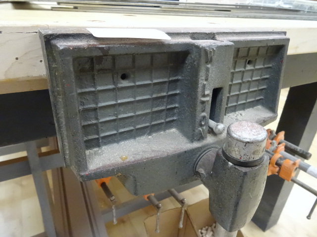 lot 22 image: Wilton 10 wood working bench vise....