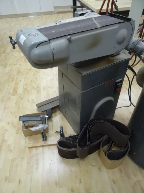 lot 30 image: Rockwell floor belt sander. 31-250....