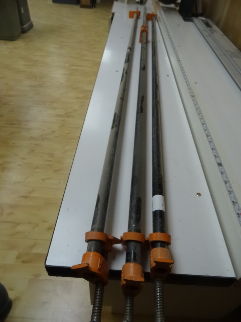 lot 25 image: Qty 3 pipe clamps. 6...