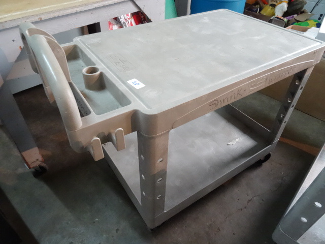 Rubbermaid utility cart. 25 x 44 x ...