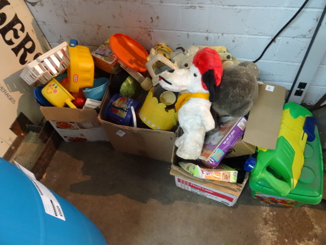 Pile of misc kids toys...