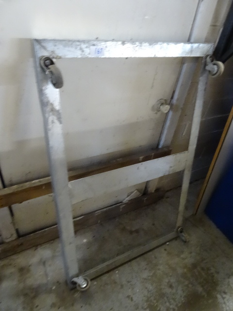 32 x 48 metal 4 wheel cart...