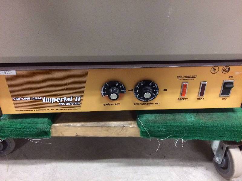 lot 59 image: WOW wow sells used $1995. Lab Line Imperial II Laboratory Incubator Hybridization Oven - Excellent Condition