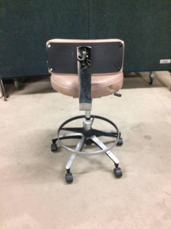 lot 79 image: Comfort Seat Back ADJUSTABLE EXAM MEDICAL DENTAL CHAIR AND PORTABLE STOOL Dental Assistant Stool, Blood Draw Stool, Tattoo Stool - Stool is in Excellent Condition
