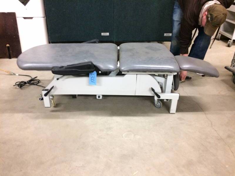 lot 81 image: Wow Retails Used $1800 ELECTRO MEDICAL Exam Portable Wheeled Mobile Power Hydraulic Massage ENT Podiatry Treatment Table Chair Inter-Movable Legs - Chiropractors Physicians Tattoo Ink Bed - Works Great Condition