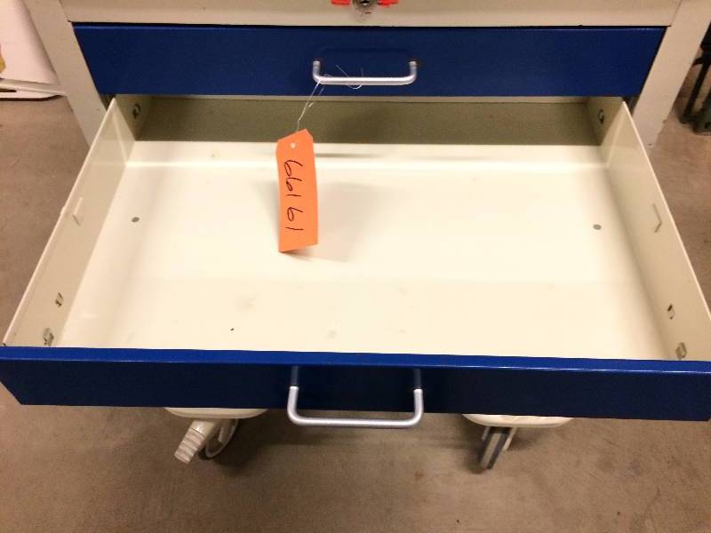 lot 71 image: Alert Mechanic Crafters Garage Craftsman Tool Organization Mobile Cart Multiple All Unlocked Drawers Bumper Guards Plus Upper Shelves This Is Medical Grade Folks &May be Last One - I want it
