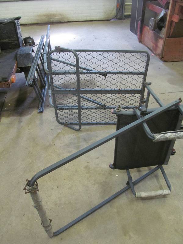 lot 6 image: hunting tree stand