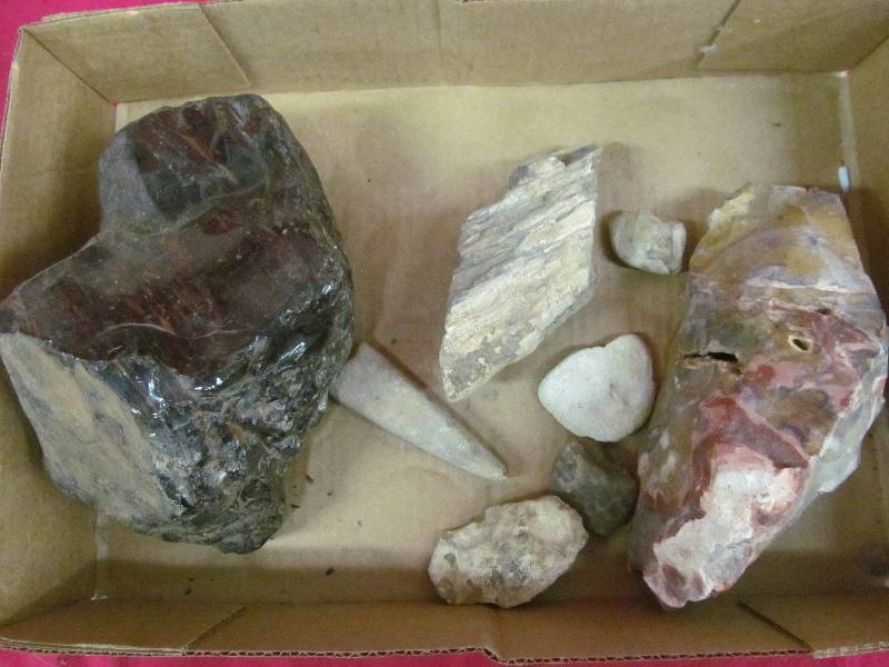 lot 12 image: rocks