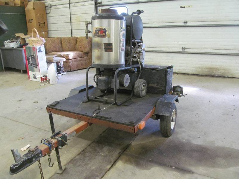 lot 14 image: pressure washer