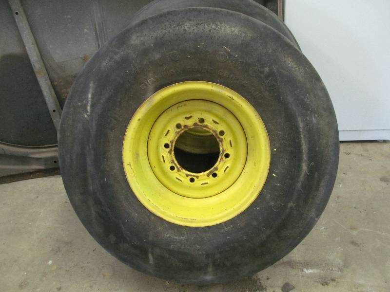lot 20 image: tires