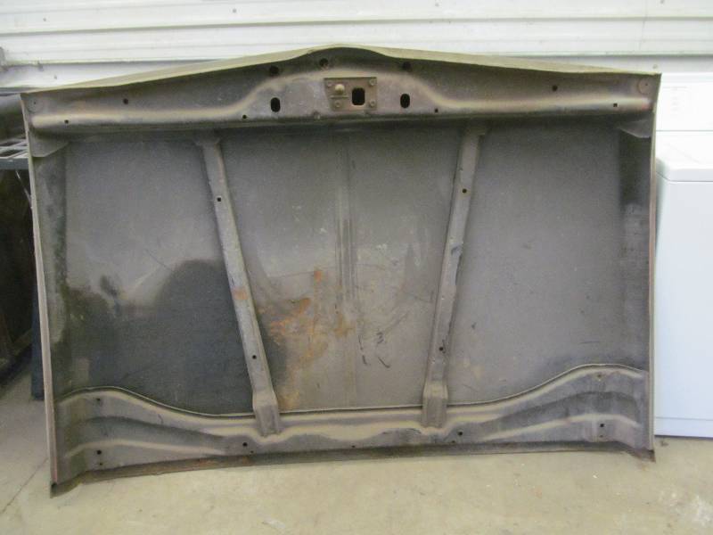 lot 21 image: pick up hood