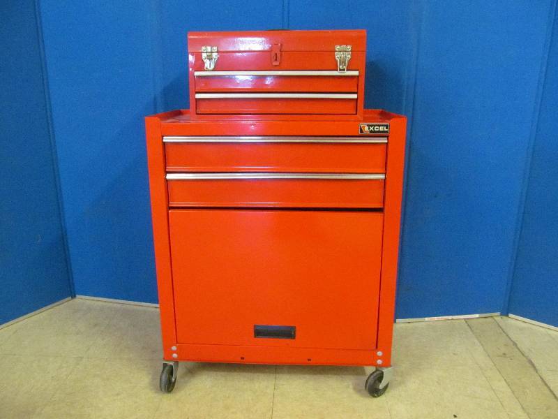 lot 26 image: rolling tool cabinet
