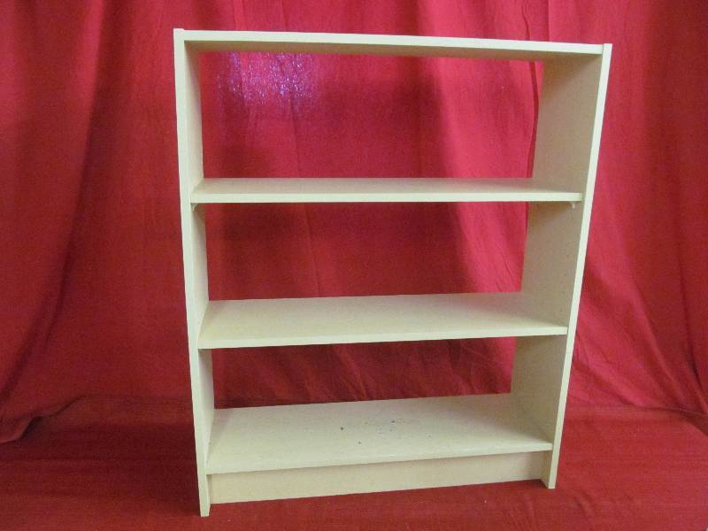 lot 44 image: bookcase