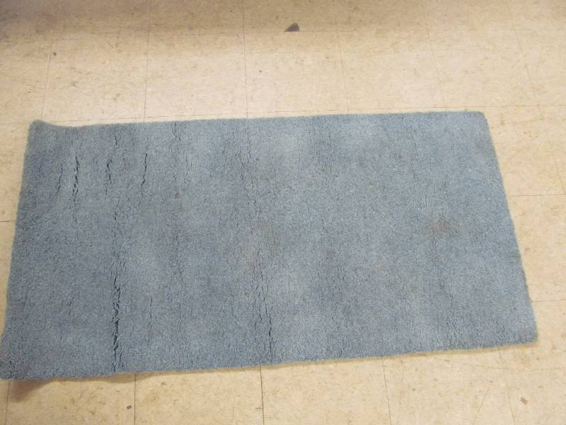 lot 48 image: floor runner