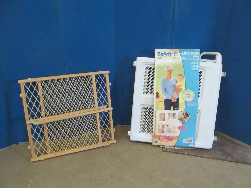 lot 56 image: safety gate