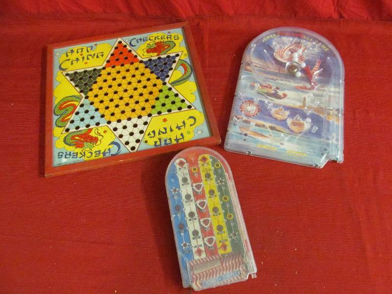 lot 80 image: vintage toys