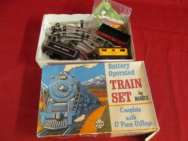 lot 85 image: vintage toys