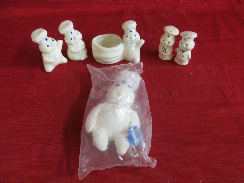 lot 95 image: collectibles