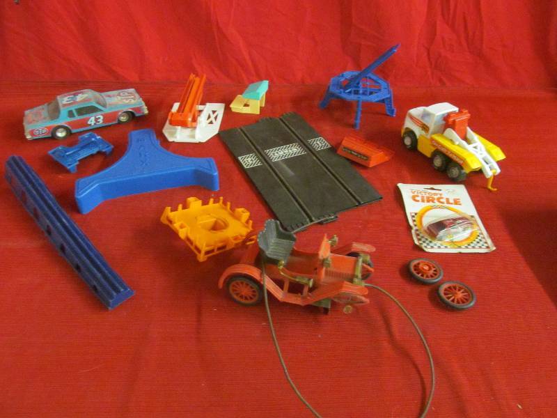 lot 116 image: collectible toys