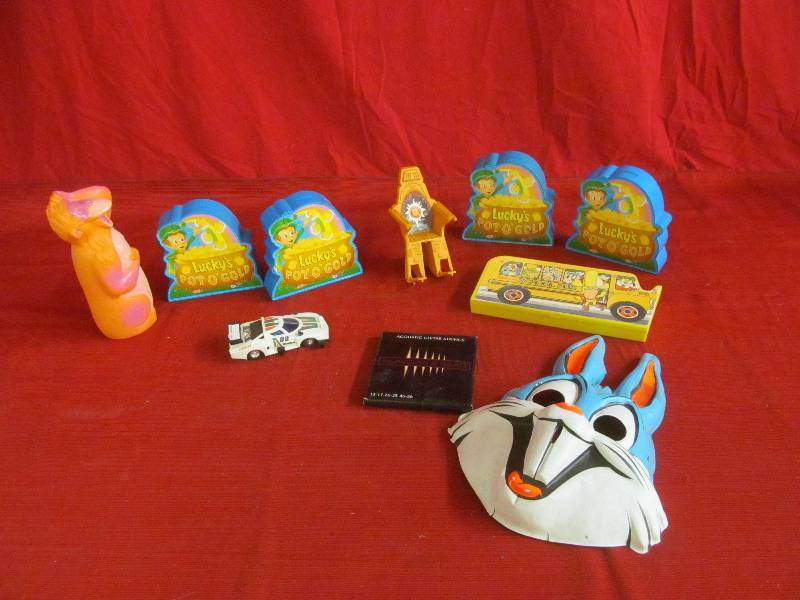 lot 117 image: coin banks