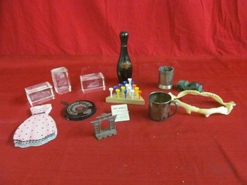 lot 118 image: collectibles