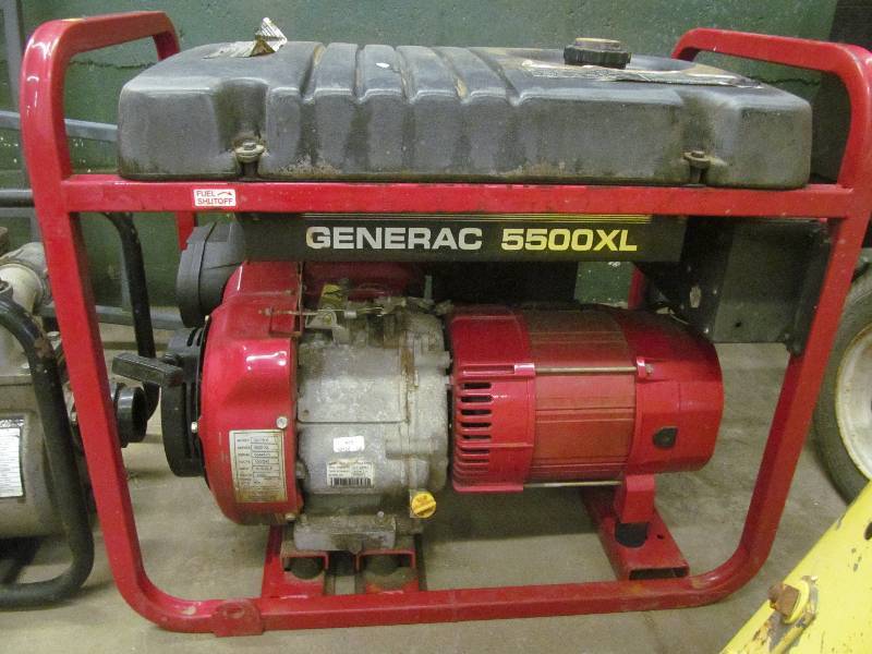 lot 15 image: Generac generator