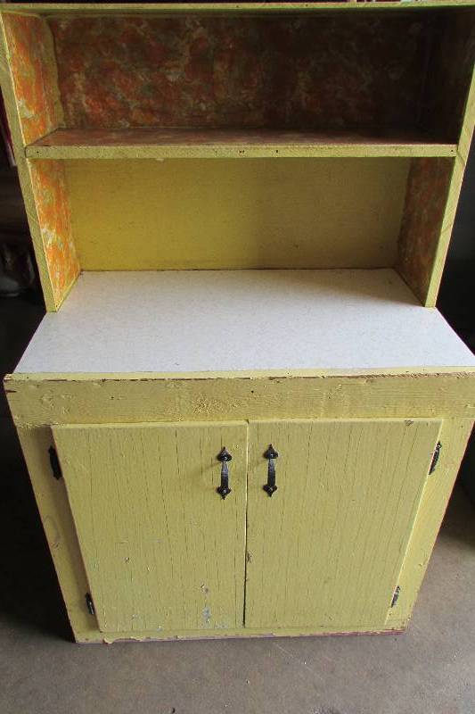 Vintage Cabinet WShelf