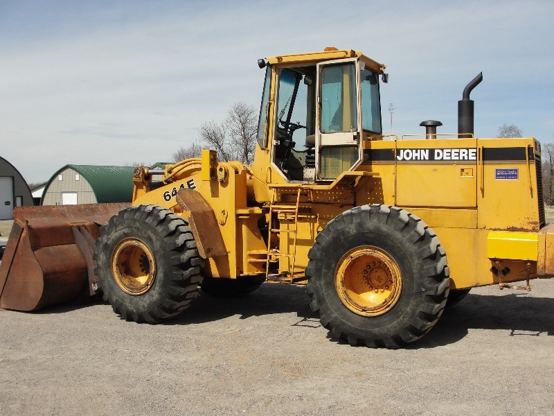 JOHN DEERE 644E FRONT END LOADER | Wheels -n- Deals April #8 | K-BID