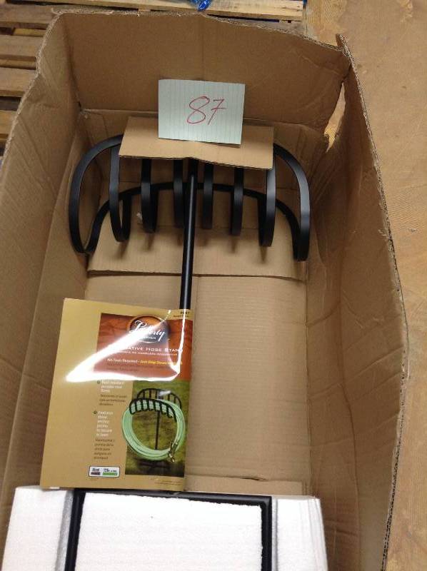 lot 87 image: Liberty Garden Manger Hose Stand New