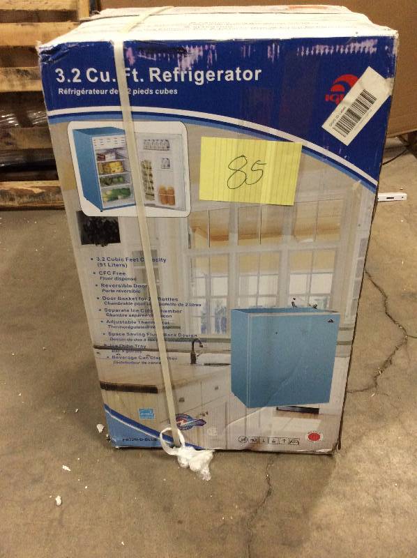 Igloo 3.2 FR Regrigerator Never Used Blue