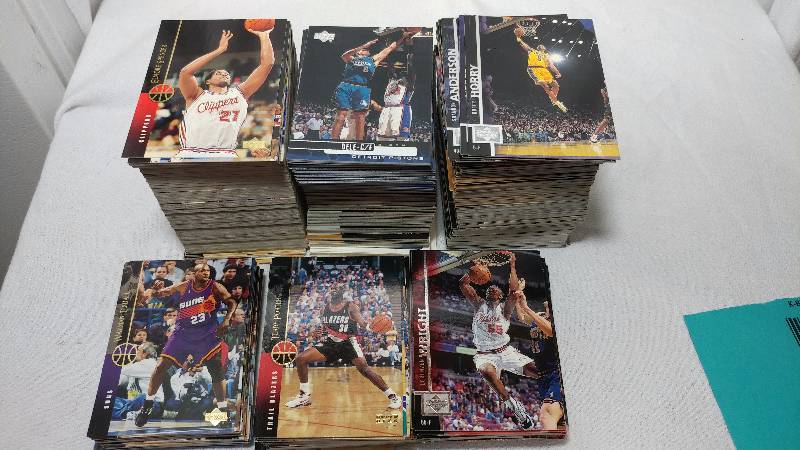 Basketball Cards Approx 800